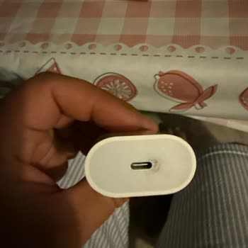 Hepsiburada’da Sahte Apple Şarj Adaptörü Ve Telefon Piline Verdiği Zarar