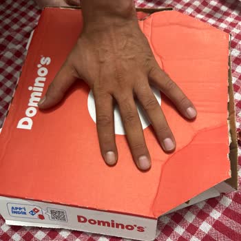 Orta Boy Pizza Boyutu Küçük Geldi, Fiyatı Aşırı Yüksek