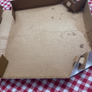 Orta Boy Pizza Boyutu Küçük Geldi, Fiyatı Aşırı Yüksek