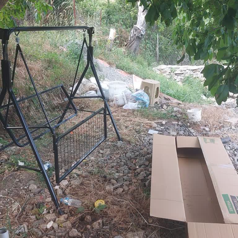 A101 Şubesinde Satın Alınan Salıncakta Eksik Aparat Ve Uzun Süreli İhmal