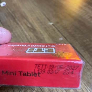 Kırık Ve Ufalanmış Çikolata Paketleri Güvenimizi Sarsıyor