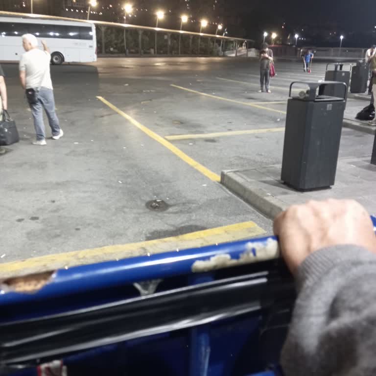 Kamil Koç Otobüsü Bir Saat Gecikmeli Ve Hâlâ Bekleniyor