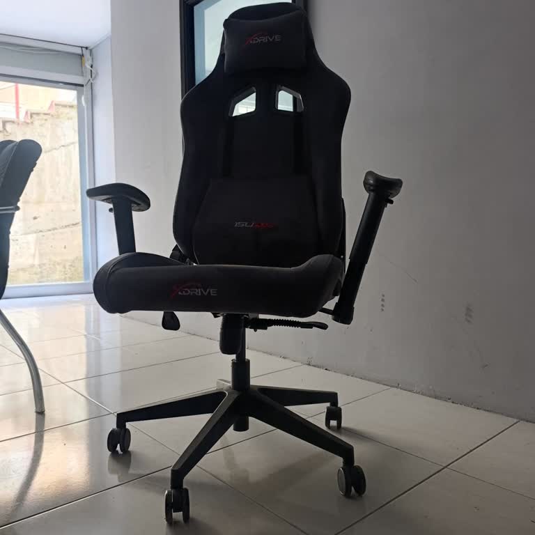 Silla xDrive hundida y brazo deformado, solicito sustitución de producto