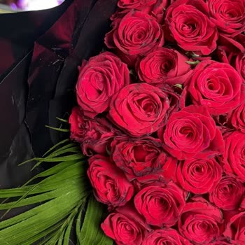 Sipariş Edilen Gül Buketi Çürük Geldi Yanıt Yok Ve İade Bekleniyor