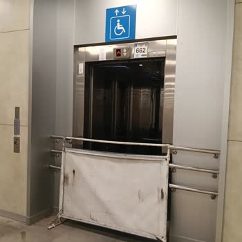 Gar Metro İstasyonunda Yürüyen Merdivenler Ve Asansör Sorunlu, Acil Onarım Gerekiyor