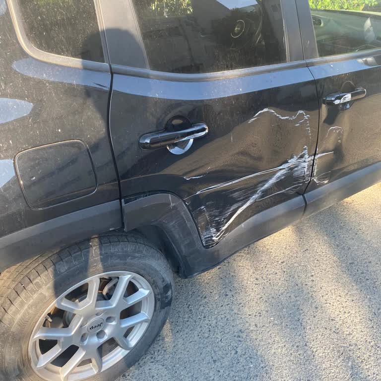Jeep Renegade Kapı Tamiri İçin Uzun Süre Bekleme Ve Bilgi Eksikliği