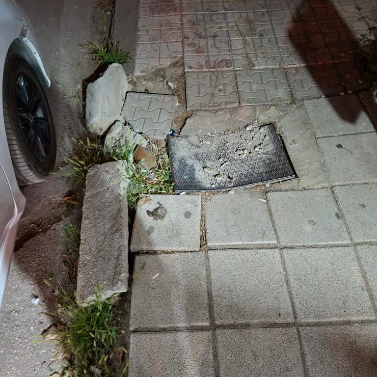 Sümer Mahallesi Kaldırım Onarımında Uzun Gecikme Ve Güvenlik Tehlikesi