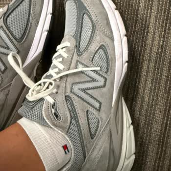 New Balance 990 V4 Dil Toplanması Nedeniyle Kullanılamaz Durumda