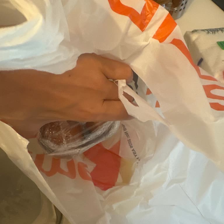 Migros Hemen'de Kırık Yumurtalar İçin Hızlı İade Ve Destek Talebi