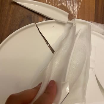 Kırık Servis Tabağının Ücretsiz Değişimi Acilen Gerekiyor Ve Cevap Yok