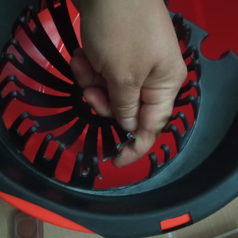 Macromax Fist Temizlik Setinin Kova Süzgeci Kırıldı Ve İade Talebi