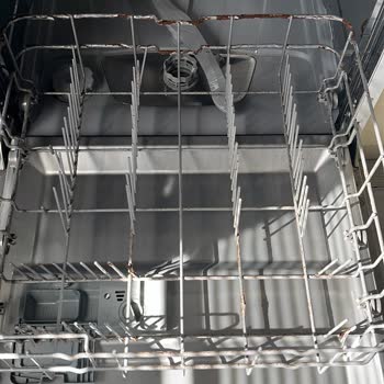 Garanti Süresi İçinde Paslanan Kumtel Bulaşık Makinesi Ve Çözülmeyen Yıkama Sorunu