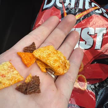 Doritos Paketi Yanık Cips İçeriyor, Güvenim Sarsıldı