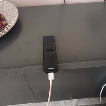 Şarjda Çalışan Kumanda Şarjsız Kullanılamıyor, Garanti Değişim Talebi