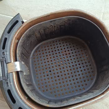 Kumtel Airfryer Sepeti İlk Beş Kullanımda Paslanıp Kullanılamaz Hale Geldi