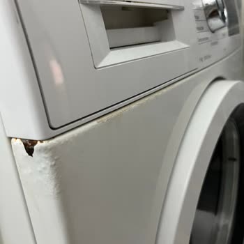 Garanti Süresinde Bosch Çamaşır Makinesi Gövdesi Paslanıyor, Servis Yardımı Reddetti