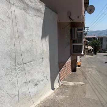 Türk Telekom’da Sokaktaki Kablolar Kopuk, İnternetimiz Bir Aylık Kesintide Çözüm Bulamıyor