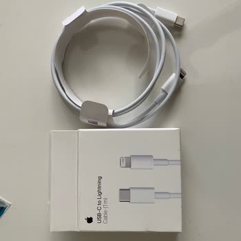 Orijinal Olmadığı İddia Edilen Apple Şarj Aletinde Yanıltıcı Beyan Ve İade Süresi Sorunu