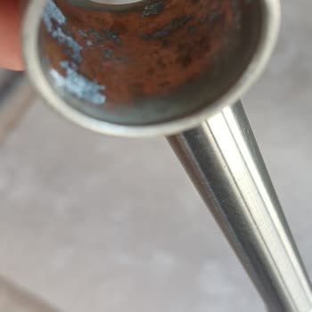 Kısa Sürede Paslanan Sarımsak Ezicinin Metal Parçası Ve Çözüm Sunmayan Mağaza Personeli