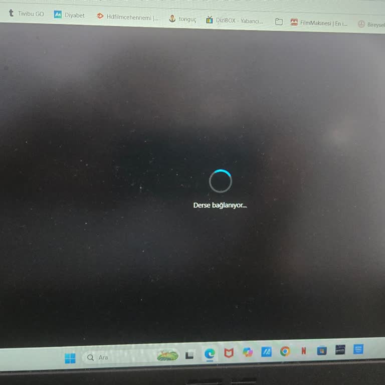 Canlı Ders Bağlantı Sorunları Ve Uzun Süreli Teknik Destek Eksikliği