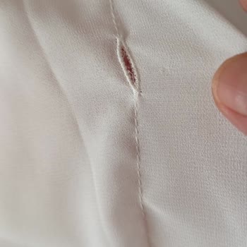 Ayıplı Elbise, Kargo Kesintisi Ve Geciken İade