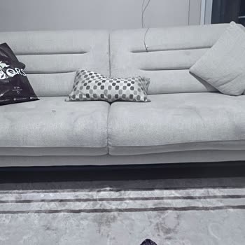 Kalitesiz Koltuk Takımı Ve İlgisiz Mağaza, Değişim Talebi