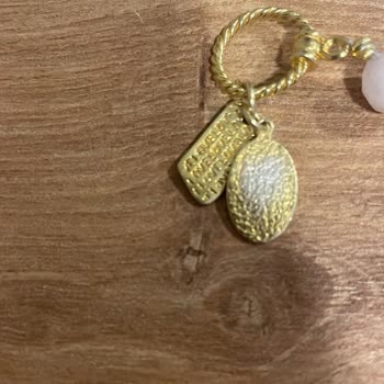 Altın Kaplamalı Bilekte Renk Solması Ve Boncuk Kararması, Garanti Kapsamında Çözüm Talebi