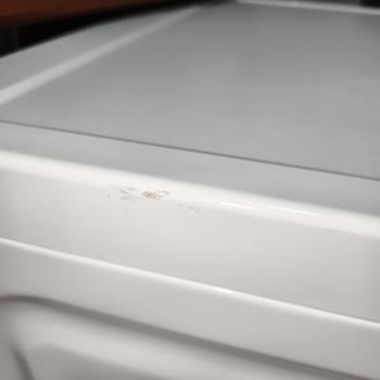 Kurutma Makinesi Servisten Çizik Ve Vuruklu Geri Döndü