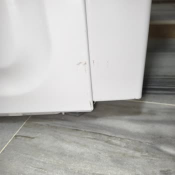 Kurutma Makinesi Servisten Çizik Ve Vuruklu Geri Döndü