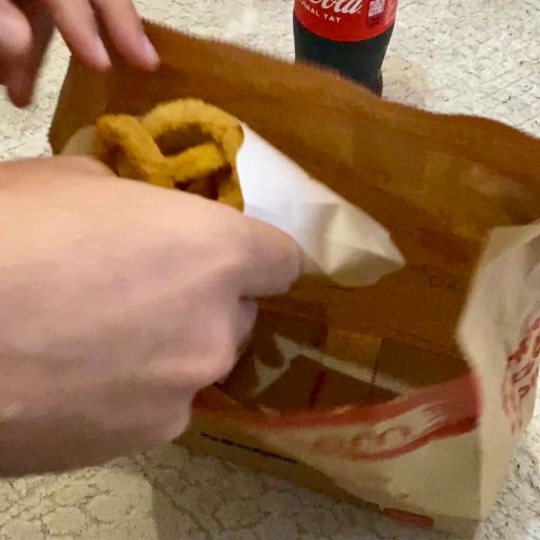 Eksik Coleslaw Ürünü İçin İade Reddedildi Ve Çözüm Sunulmadı
