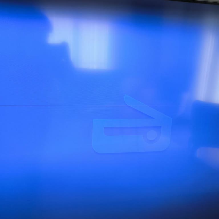 Televizyon Ekranında Aniden Beliren Çizgi Görüntü Kalitesini Bozuyor