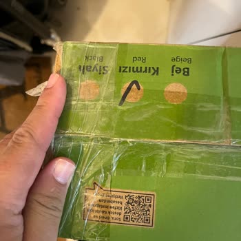 Bej Renkli Kiwi Katlanır El Arabası Yanlış Kırmızı Renk Gönderildi