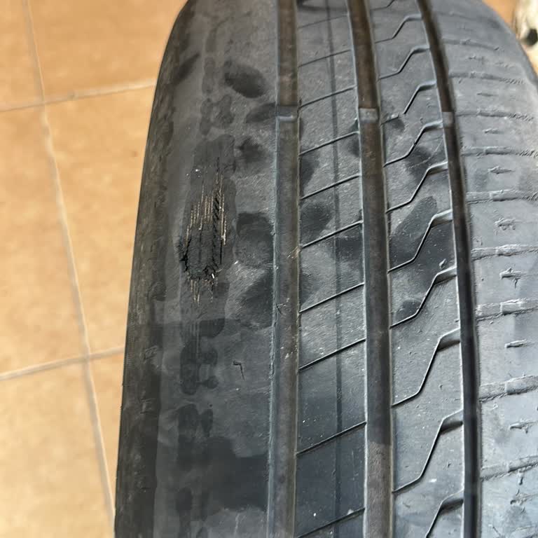Garenta’nın Deforme Lastiklerle Teslim Ettiği Araçlar Hayati Tehlike Yarattı