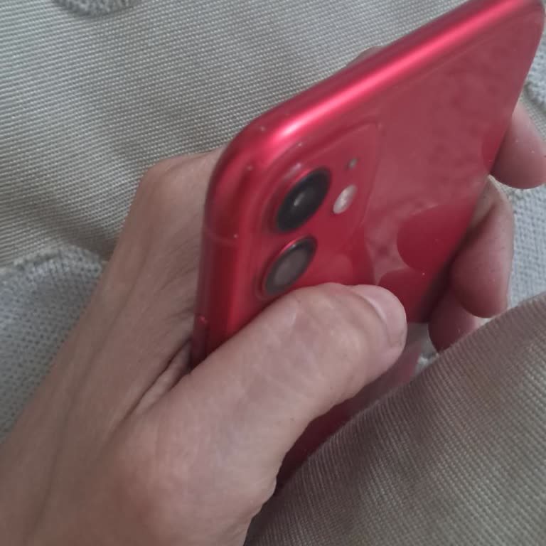 Küçük Çizik Nedeniyle Eski Telefon Alınmadı Ve İphone 15 Teslim Edilmedi