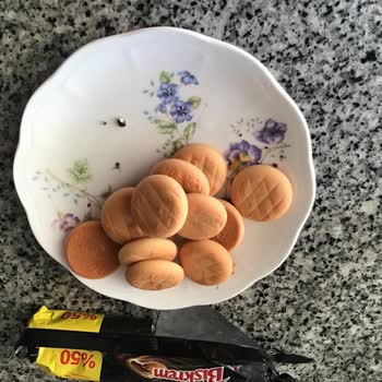 Ülker Biskrem'te Metal Parça Bulunması Sağlık Endişesi Yaratıyor