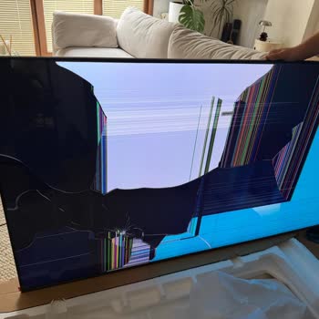 Teslimatta Kırık Ekranlı Samsung TV, Amazon'dan Değişim Yok