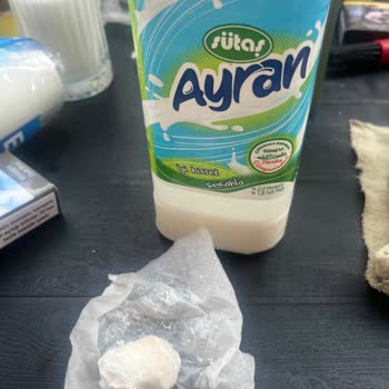 A101'de Sütaş Ayranında Peçete Benzeri Yabancı Madde Görüldü