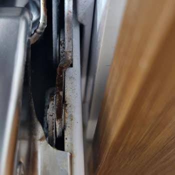 Arçelik Bulaşık Makinesinde Kapak Pası Ve Otomatik Açılma Arızası