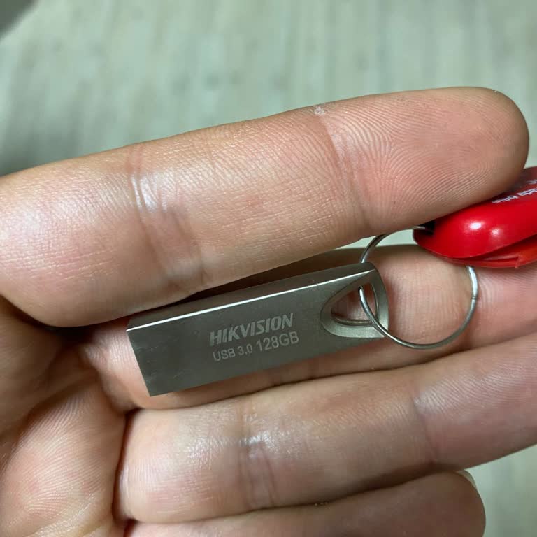 USB Belleği Verileri Görüntüleyemiyor Ve Kullanılamaz Hale Geldi