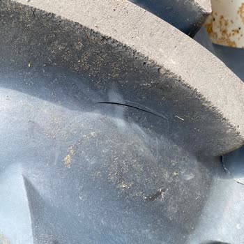 Traktörüm İçin Aldığım Lastiklerde Çatlama Ve Güvenlik Endişesi