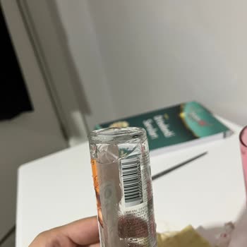 Yves Rocher Vücut Bakım Yağının Cam Şişesi Kırıldı, Ücretsiz Değişim İstendi