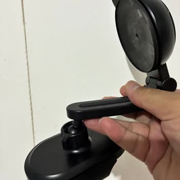 Ugreen Vantuzlu Telefon Tutucu Yapışkanı Eridi, Araç İç Döşemesine Zarar Verdi