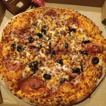 Dominos Eryaman Şubesinde Pizza İçindeki Yabancı Cisim Ve Uzayan Teslimat