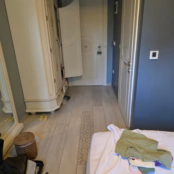 Bebekli Aileyi Tehlikeye Atan Oda Ve Eksik Bebek Yatağı