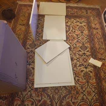 Eksik Kapaklar Ve Çerçeve Nedeniyle Kullanılamaz Banyo Dolabı İadesi Talebi
