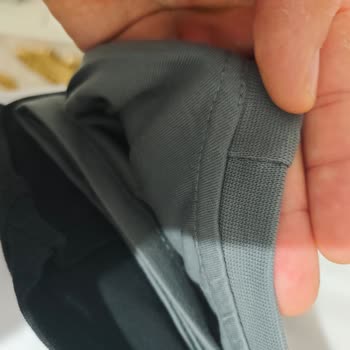 Boyun Dikişindeki Üretim Hatası Müşteriyi Rahatsız Ediyor