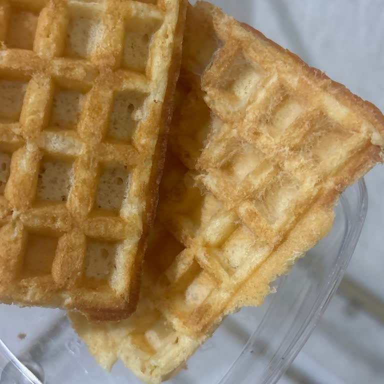 BİM Waffle’ında Küflenmiş Ve Bozulmuş Ürün: Sağlık Riski Ve İade Talebi