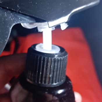 Kapağın Plastik Parçaları Çöktü, Sprey Şişesi Sızdırıyor