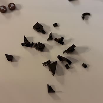 Kırık Parçalı Lego Seti İçin Değişim İsteği