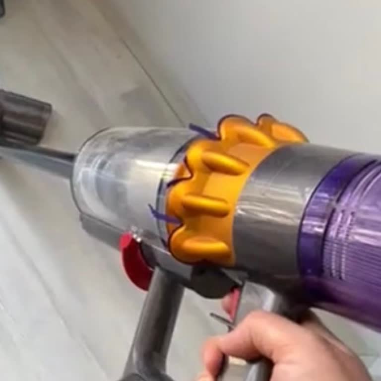 Dyson V15 Süpürgenin Sürekli Durması Ve Müşteri Hizmetinden Cevap Gelmemesi